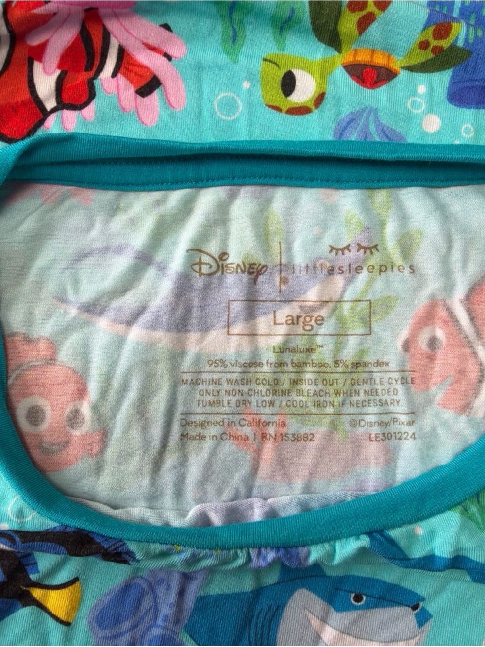 Little Sleepies Finding Nemo Men’s Shirt Large - Picture 2 of 3